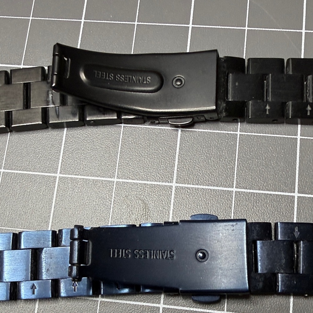 Apple Stainless Steel Link Watch Bands in Blue and Gunmetal - Picture 7 of 8